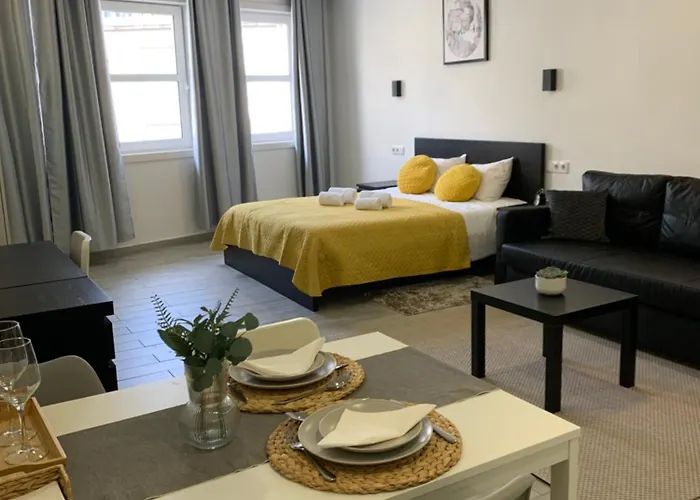 Almada Downtown 402 * Porto